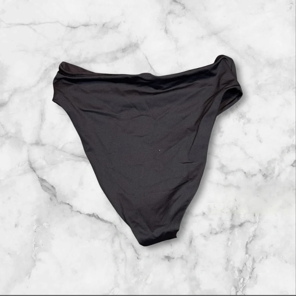 NWT Skims Recycled Swim Mid Waist Bottom Onyx Size Extra Small WOMEN SW-MWB-0748